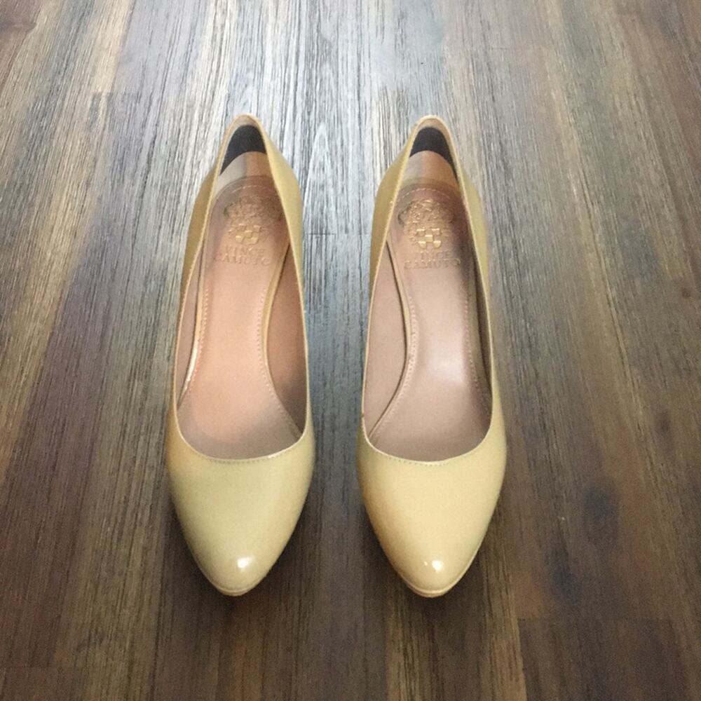 Vince Camuto Tan Heels